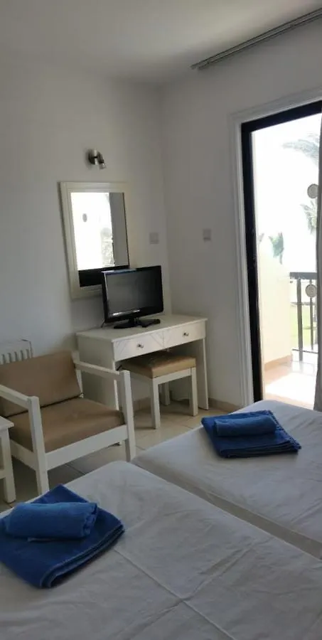 מלון דירות איה נאפה Simos Magic Beach Hotel Apts