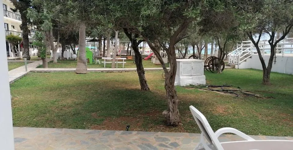איה נאפה Simos Magic Beach Hotel Apts 0*, איה נאפה קפריסין