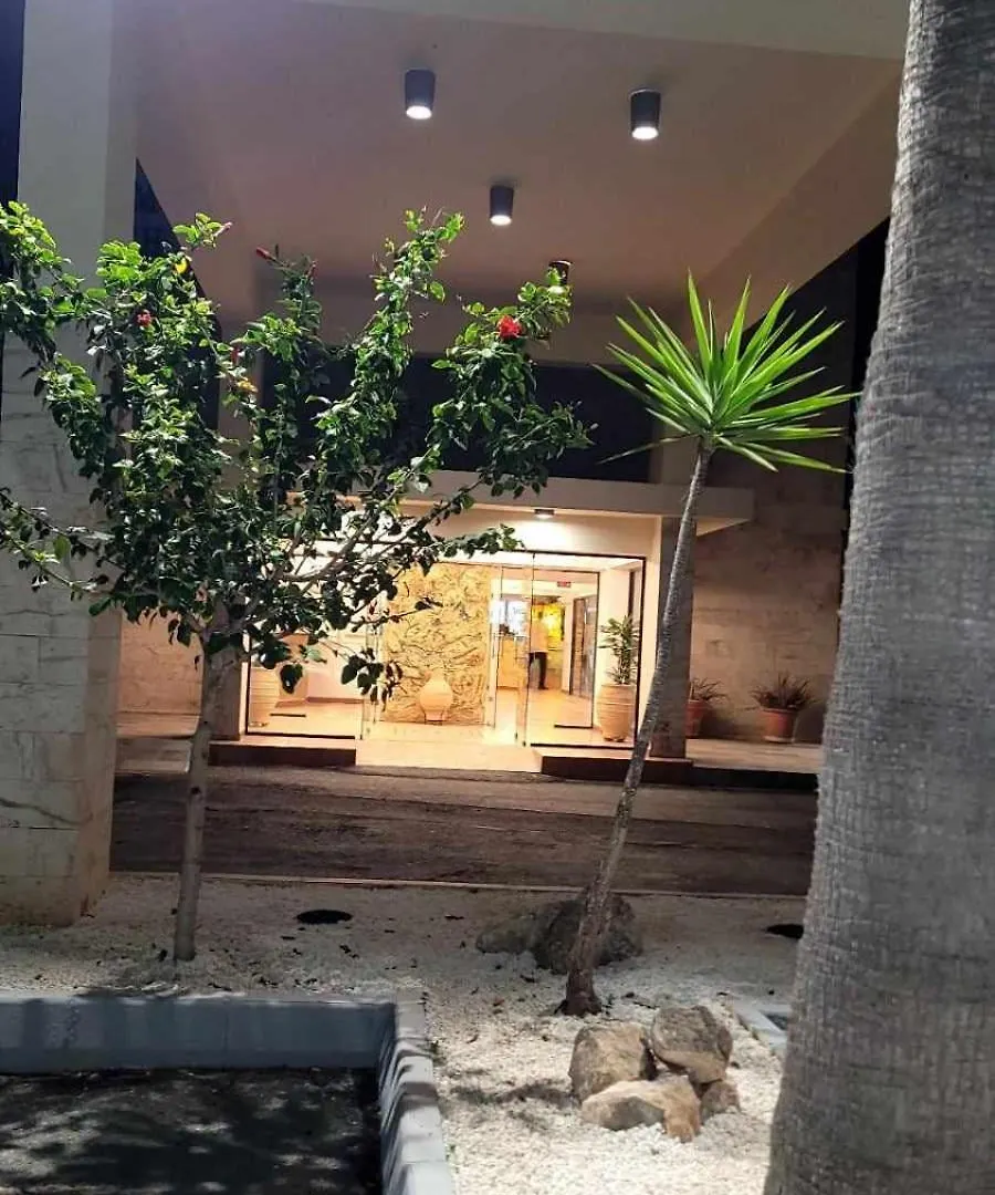 איה נאפה Simos Magic Beach Hotel Apts מלון דירות